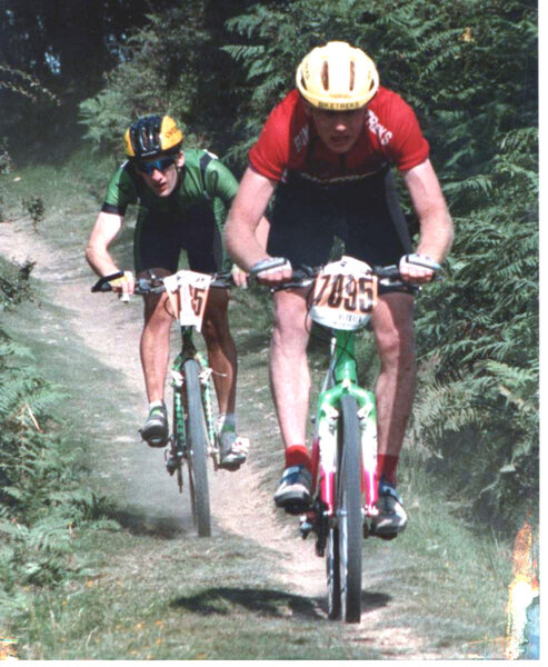 Overburys team rider, racing an e stay riddler malverns 1991.jpg