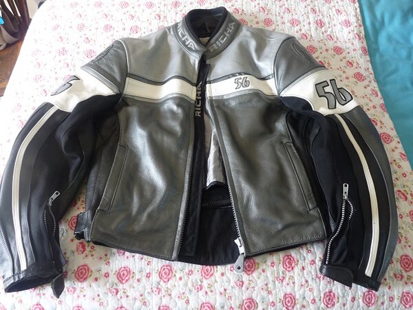 Motorbike jackets 001.JPG