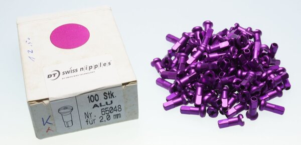 Nipples DTSwiss 2,0 purple NOS.JPG