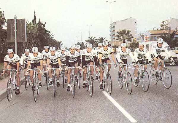 Peugeot _1980_ Front.jpg