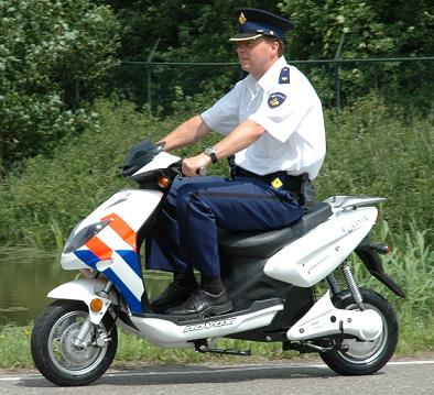 politie-scooter.jpg