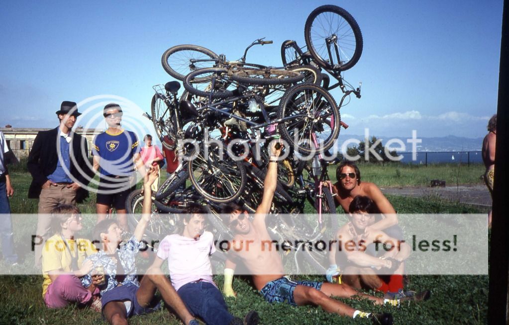BikePileGuys5M.jpg