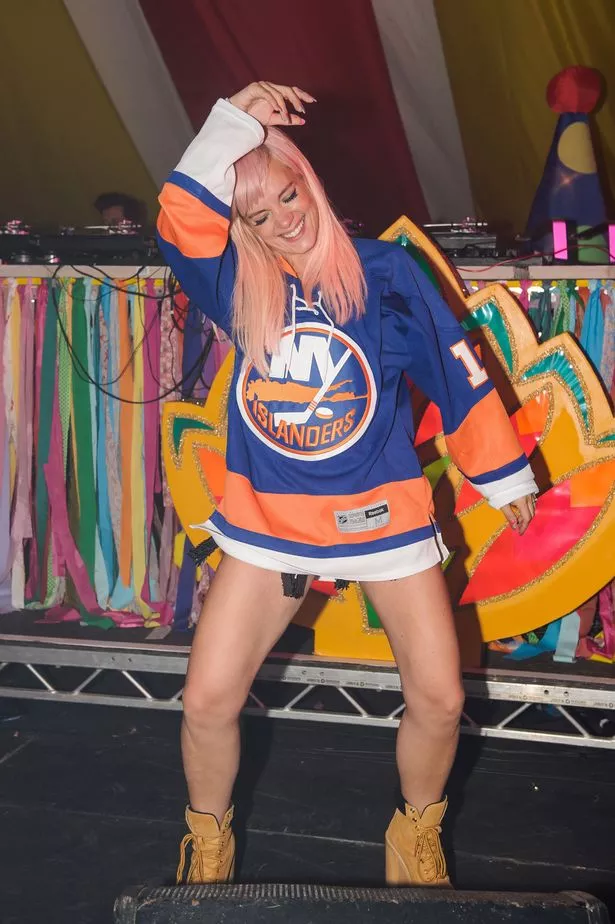 Lily-Allen-dances-by-herself-as-she-hosts-the-Funlord-show-at-Bestival-2015.jpg