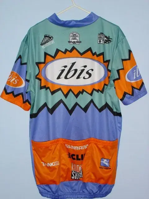 SHIRTS-002.webp