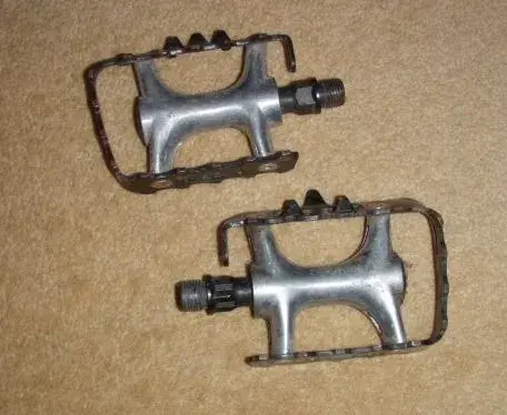 Cage pedals.webp