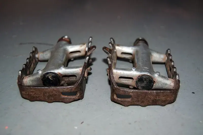 dx pedals.webp