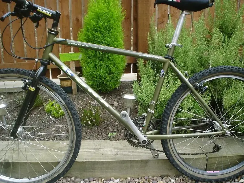 1991 Cinder Cone size 18 left.webp