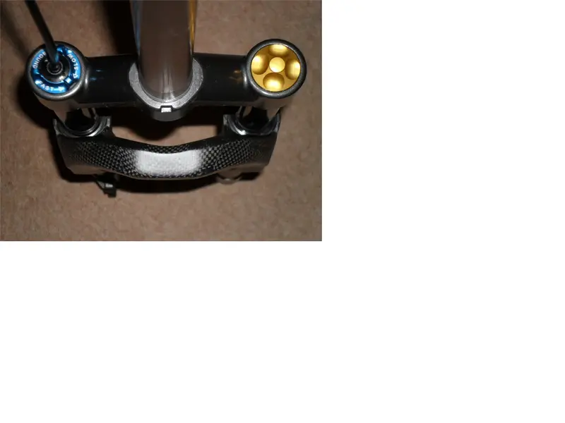 57% Forks - Pace RC39XC 100mm (9).webp