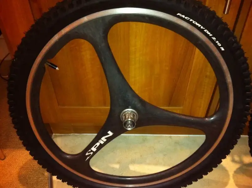 SPIN R.webp