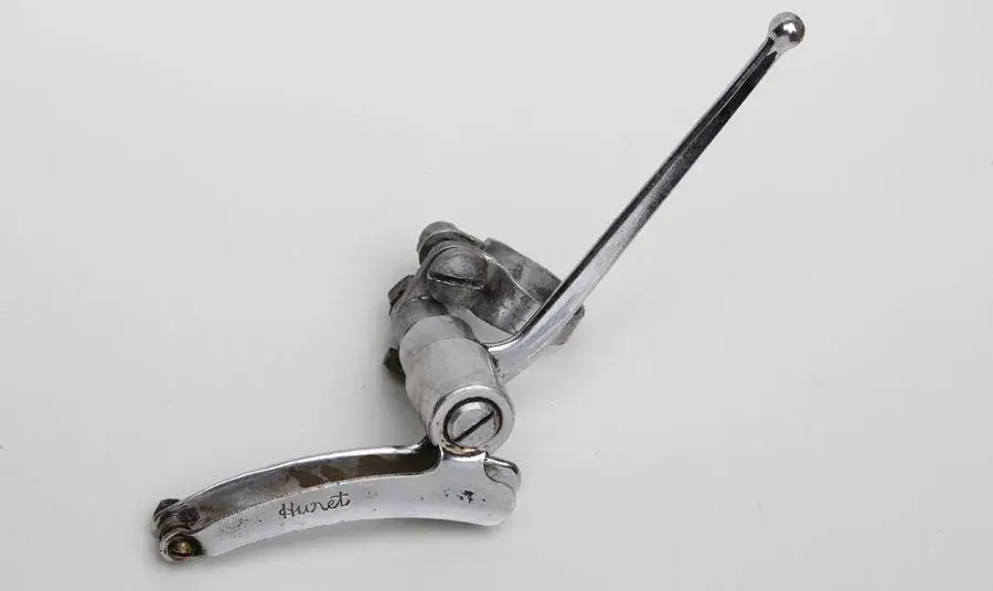 Huret-hand-front-gear.webp