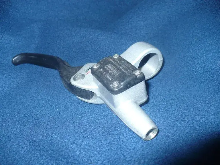 magura.webp