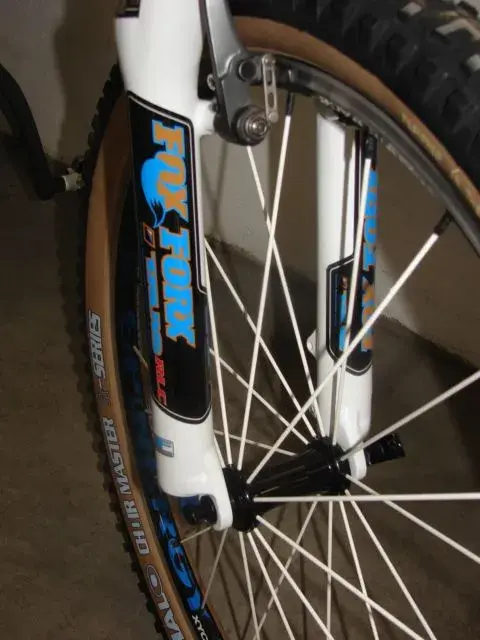 Fox and Spinergy decals care of graphic shack..webp