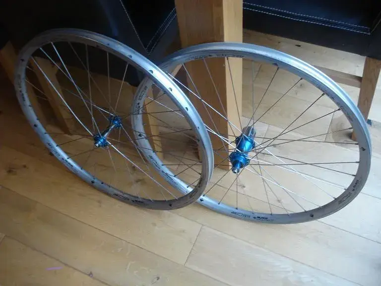 Hope Azonic wheels.webp
