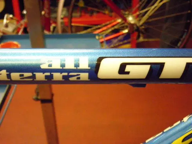 SUNTOUR BRAKES & GT 071.webp