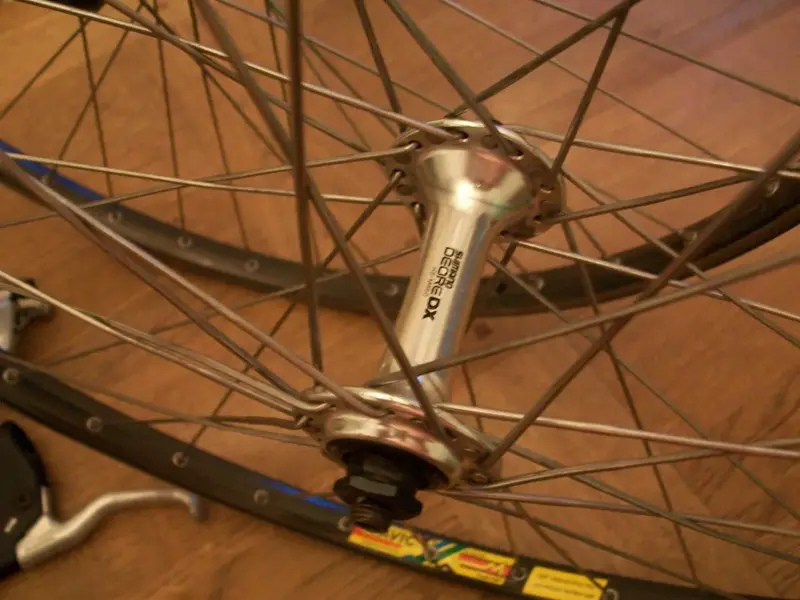 DX-wheelset3.webp