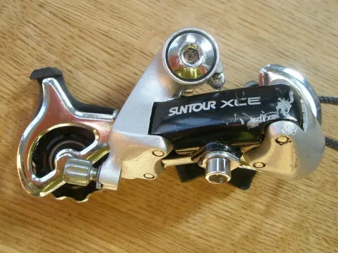 suntour_rear_sml.webp