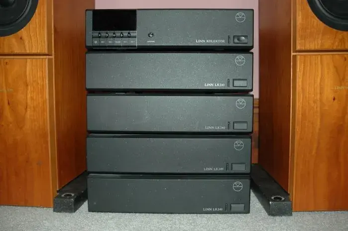 Linn Amps stack.webp