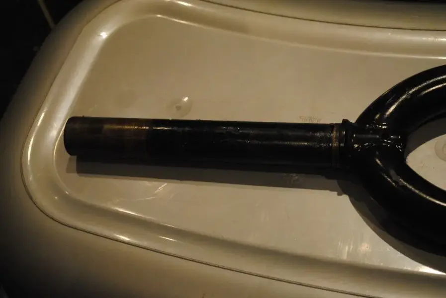 GT fork steerer.webp
