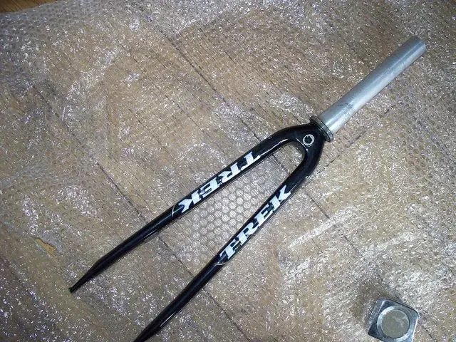 carbon fork.webp