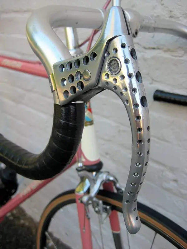 1978 Favori tt b.webp