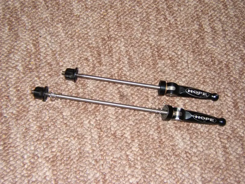 Hope Titanium Skewers 002 (Large).webp