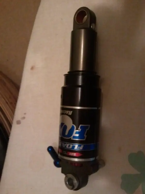 Float RL.webp