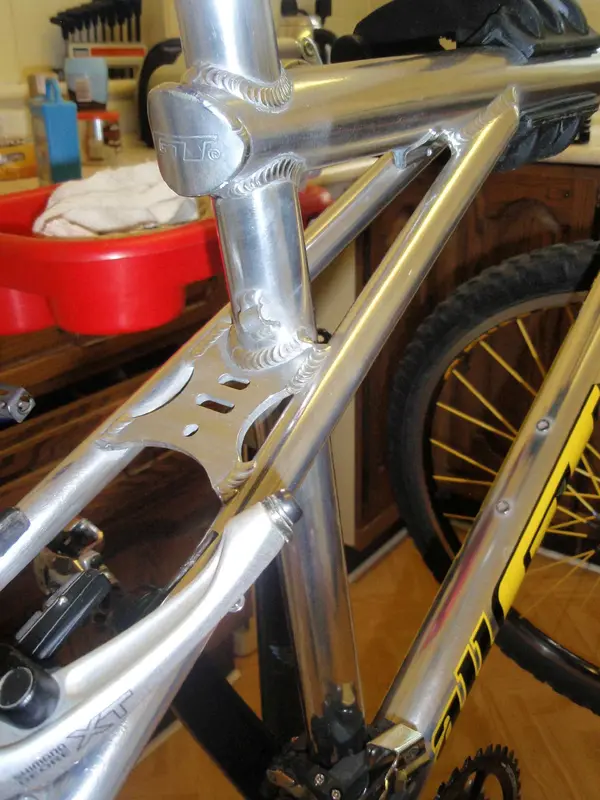 brake cable routing.webp