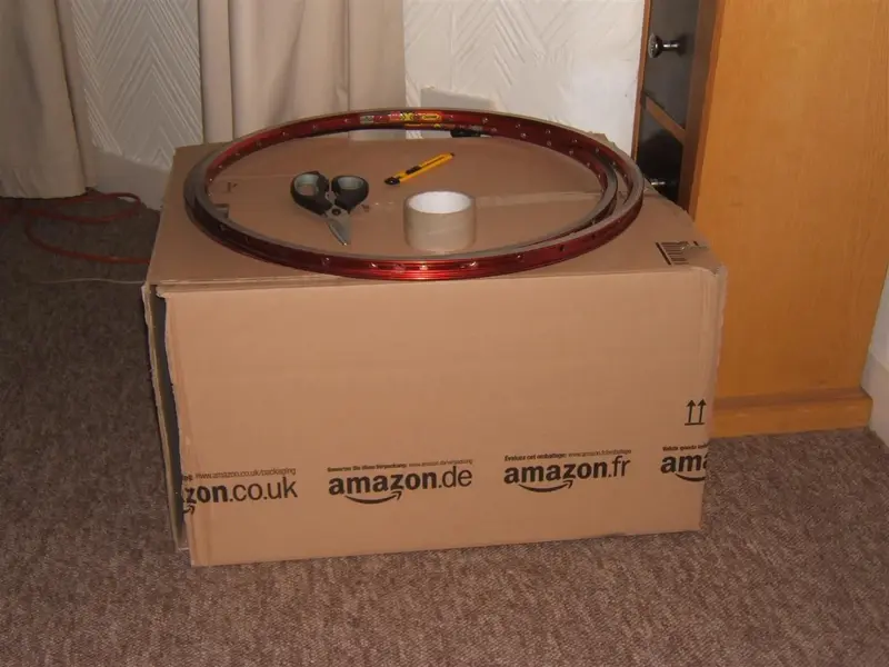 Recycling an Amazon box 004 (Large).webp