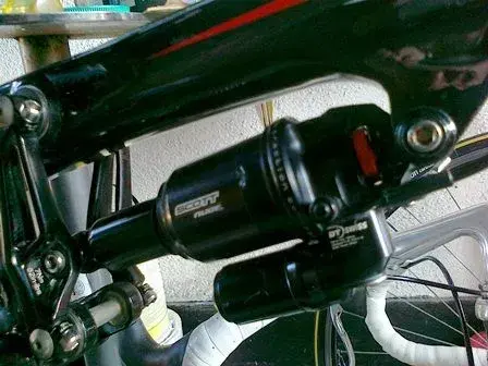 rear shock.webp