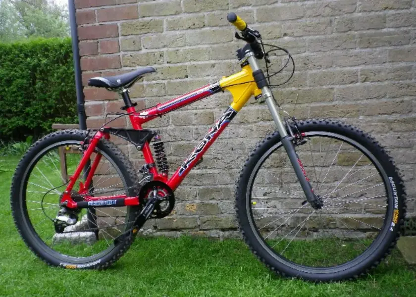 Kona Stab - Side.webp