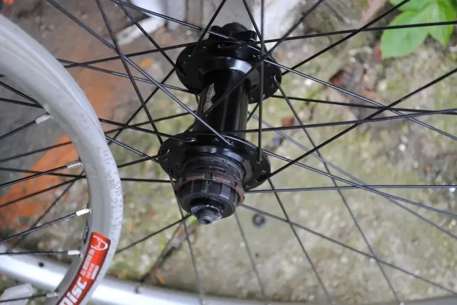 GT sealed bearing rear hub.webp