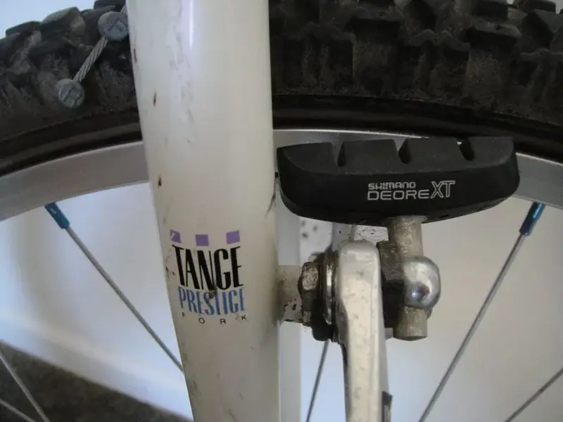Alien forks,  brake shoes.webp
