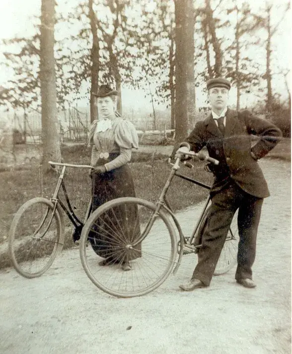 Paula & Jan v.Leeuwen 1896.webp