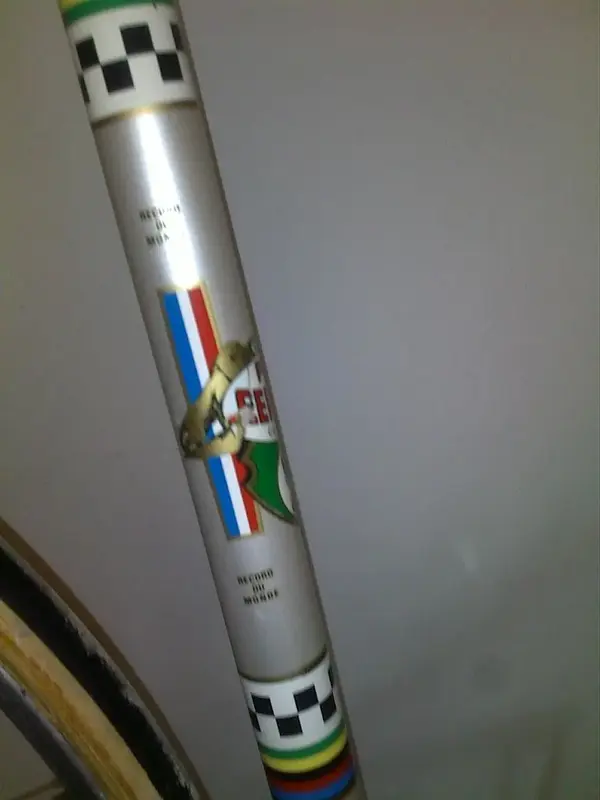 04062012263.webp