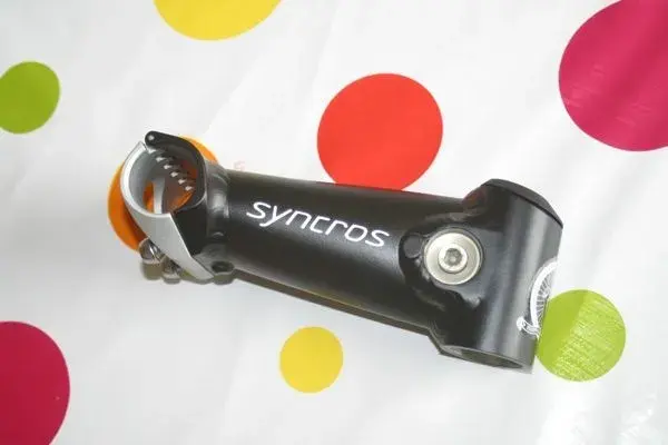 syncros1.webp