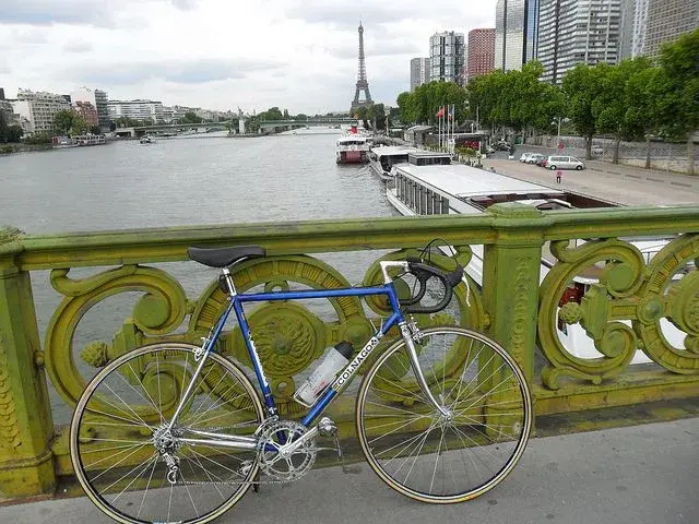 7441190136_c38892ff16_z.webp