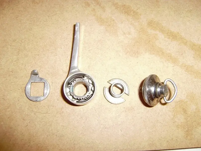 RH Synchro lever.webp