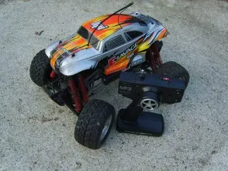 HPI E-Savage 001 small.webp