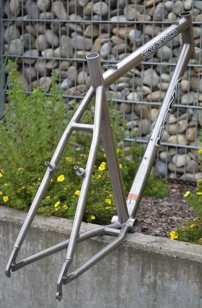 Kona Seite_Größe ändern.webp