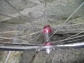 07 Hope Ti - Mavic 317 Wheel - Hub Closeup.webp