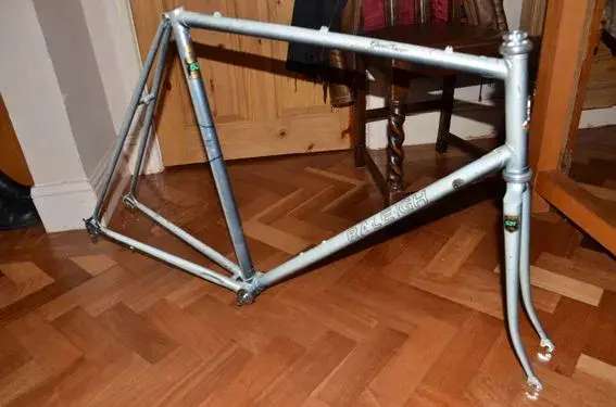 Frame R.webp