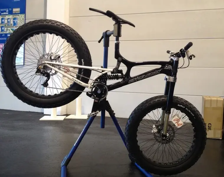 2013-Paul-Components-Santa-Cruz-V10-fat-snow-bike01.webp