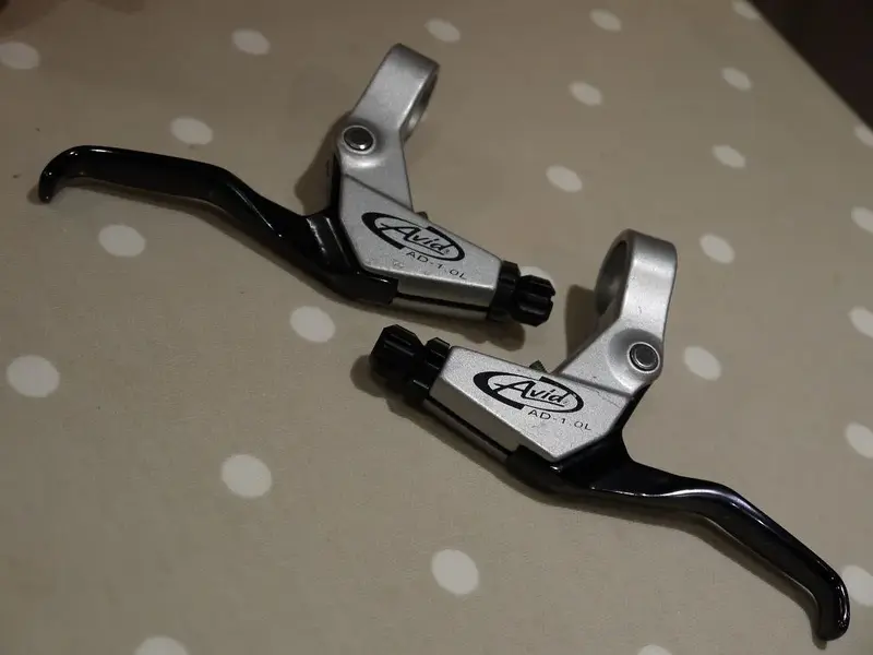 avid AD-1.0L levers.webp