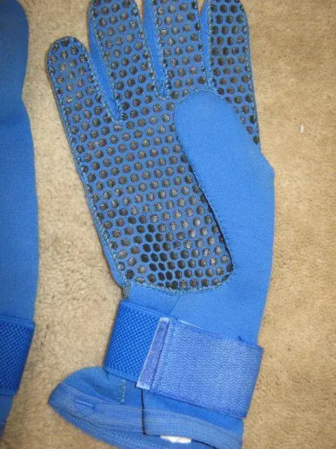 Ultima Gloves...webp