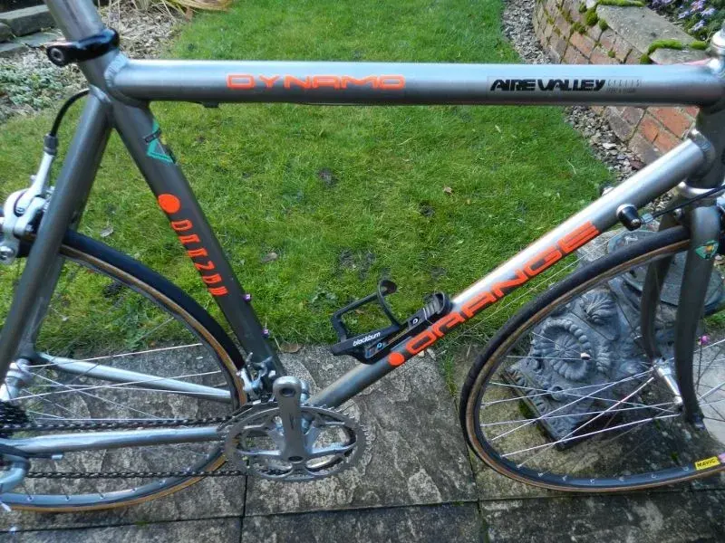Orange Dynamo 004 (800x600).webp