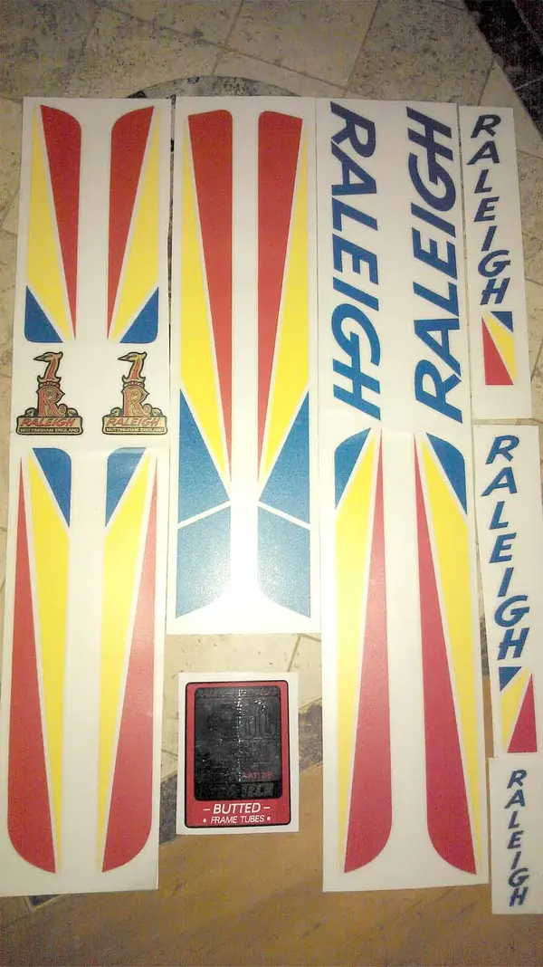 Castorama Decals.webp