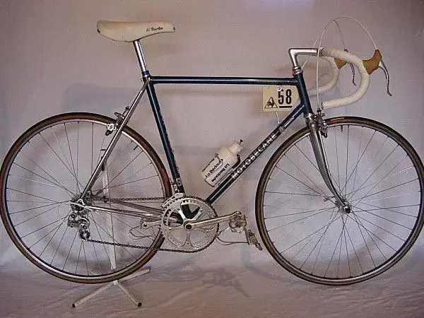 A-Velo-copie-1.webp