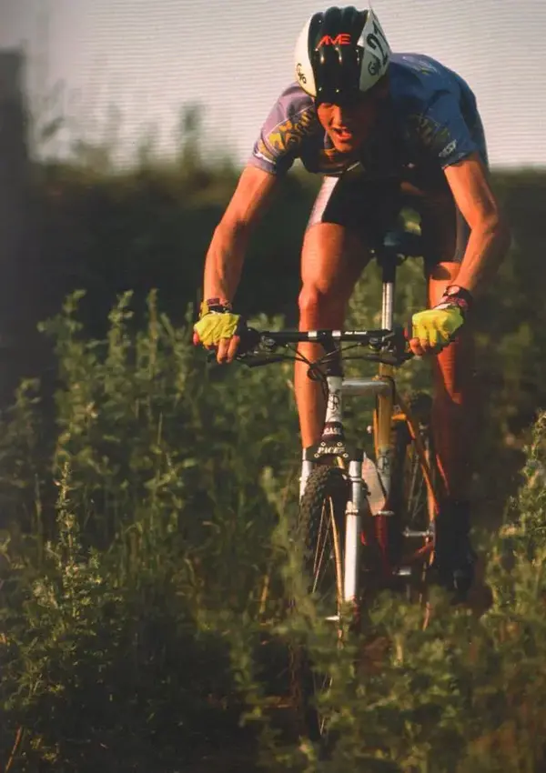 Dave Hemming, team MBUK CHAS ROBERTS WHITE SPIDER.webp