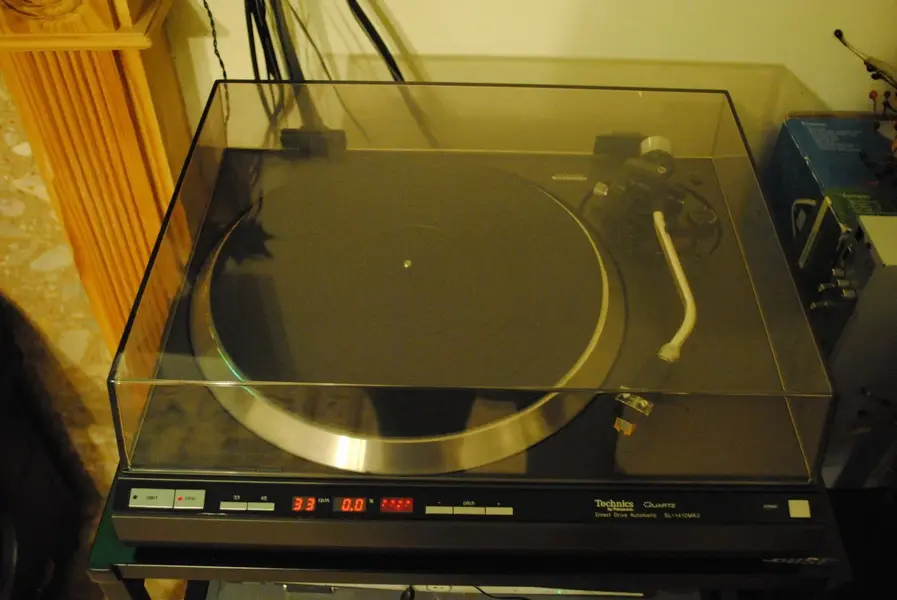 technics sl-1400 mkII lid.webp
