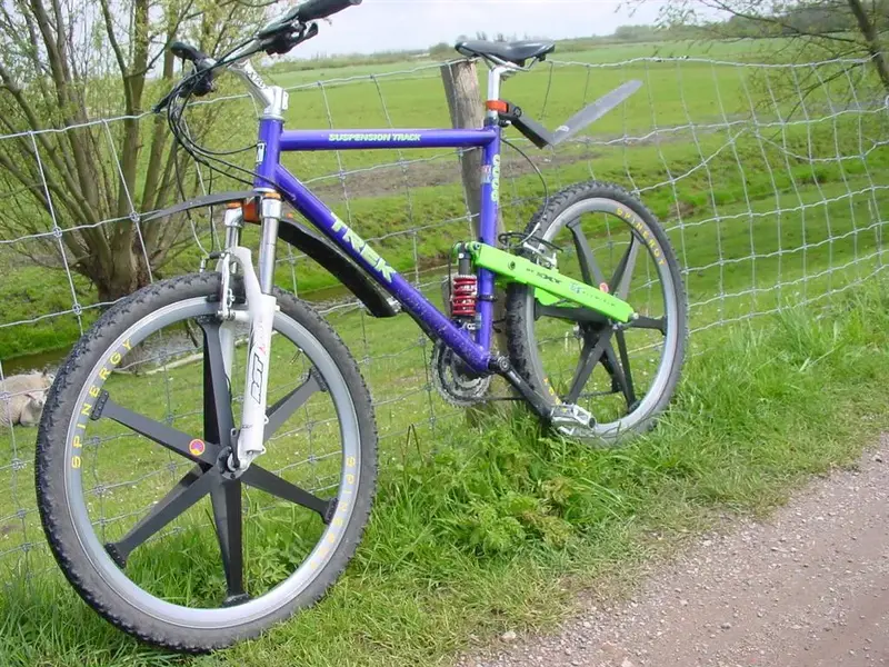Trek9000spin (Medium).webp